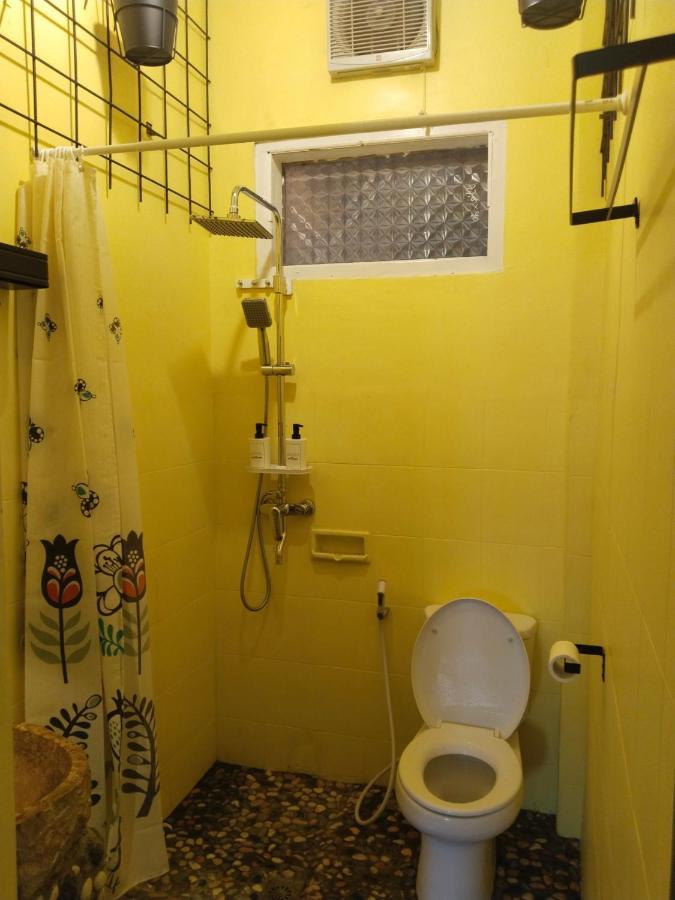 Inn House Homestay Dadapan エクステリア 写真