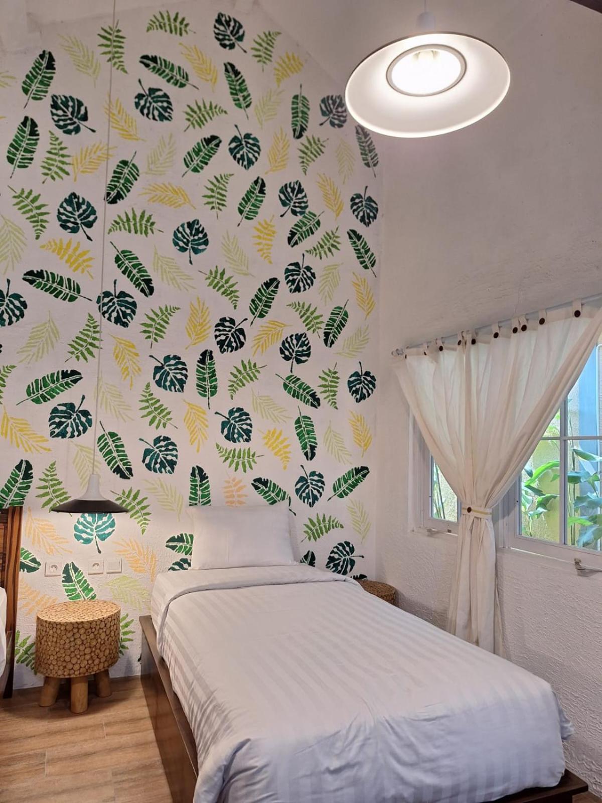 Inn House Homestay Dadapan エクステリア 写真