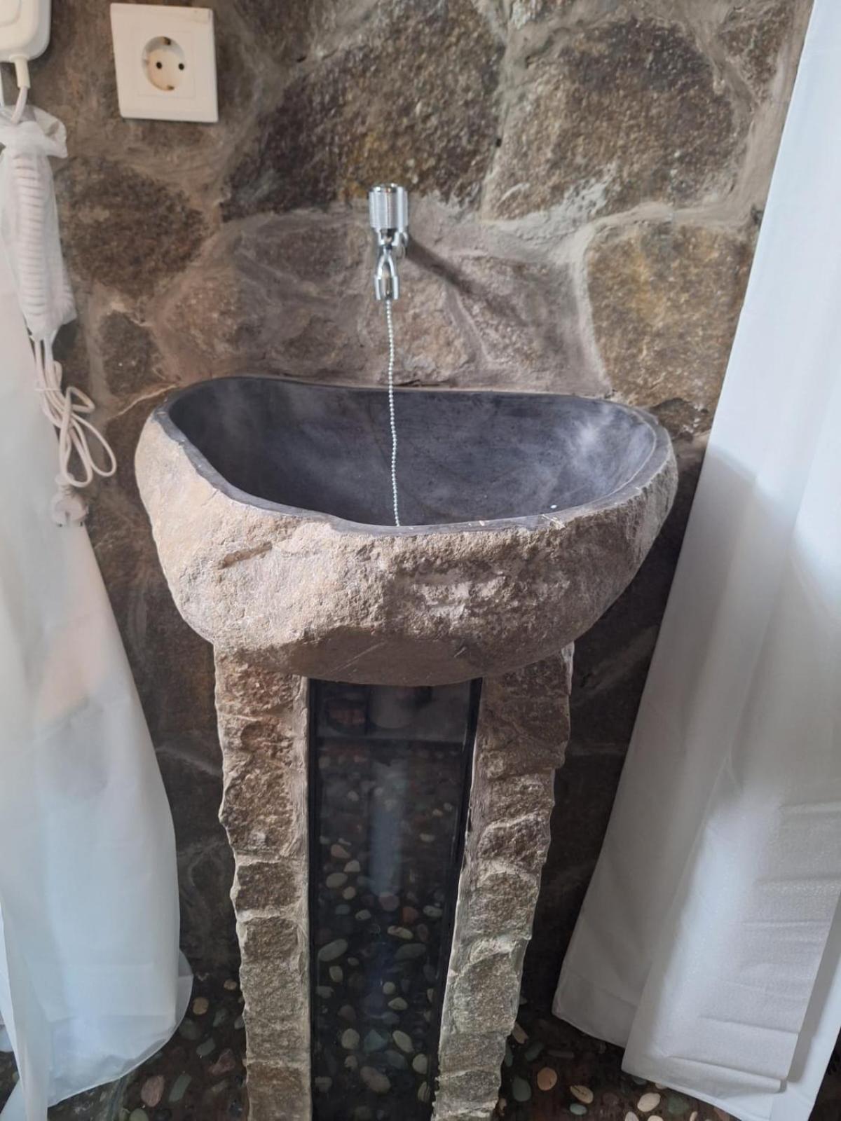 Inn House Homestay Dadapan エクステリア 写真